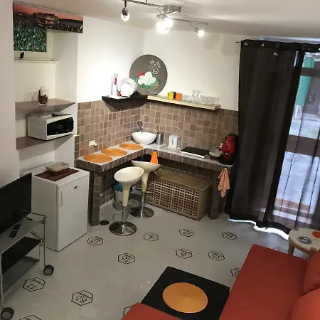 Ropelli Palace Apartment Neapel